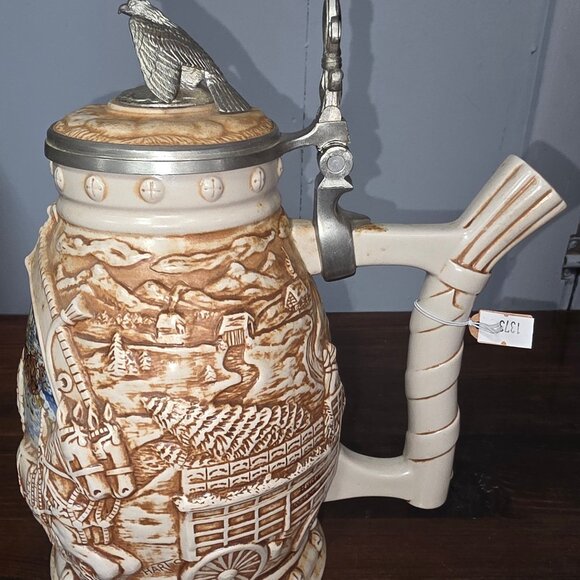 World Famous Clydesdales Hitch Lidded Beer Stein 2002 - Picture 2 of 6